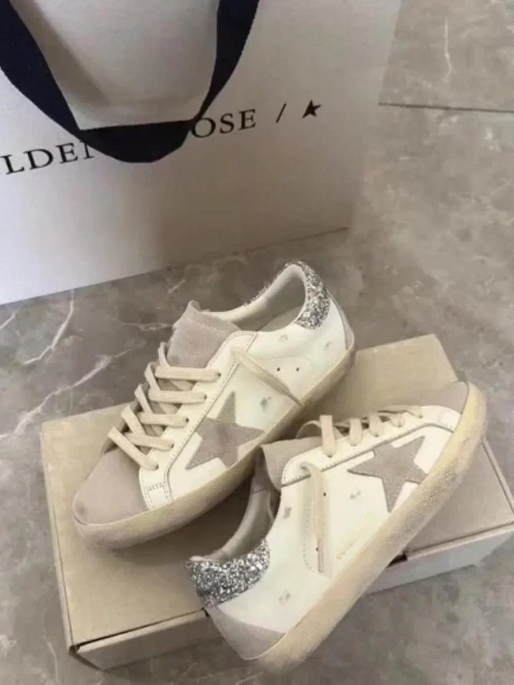 Golden Goose Women's Sneakers - Picture 4 of 6